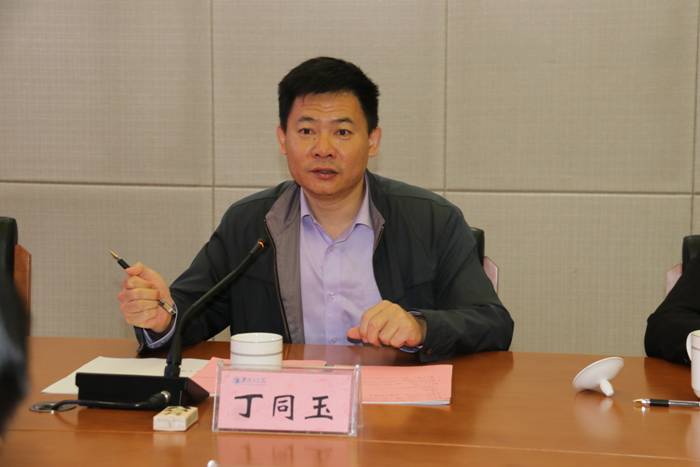 http://xinwen.hyit.edu.cn/__local/A/8D/29/5E3C66B5802318F8136C9D4683B_7EA6CE79_659E06.jpg
